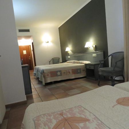 Hotel Santa Anna L'Estartit Cameră foto